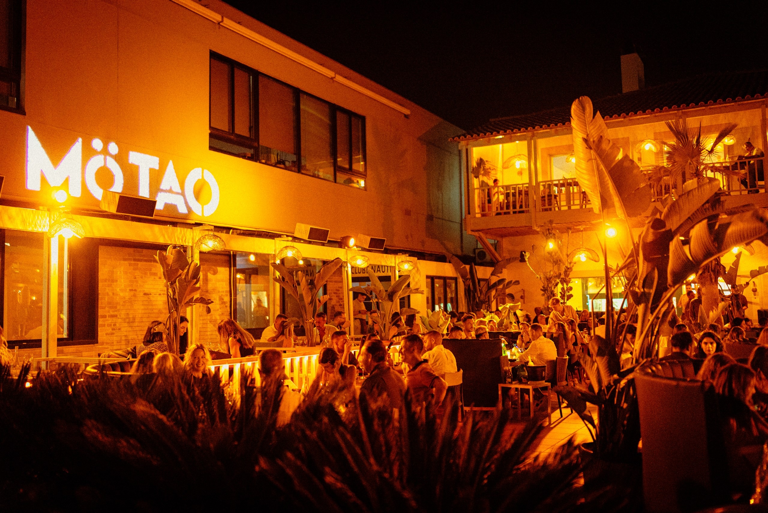 Ambiente e proposta gastronómica do MÖTAO